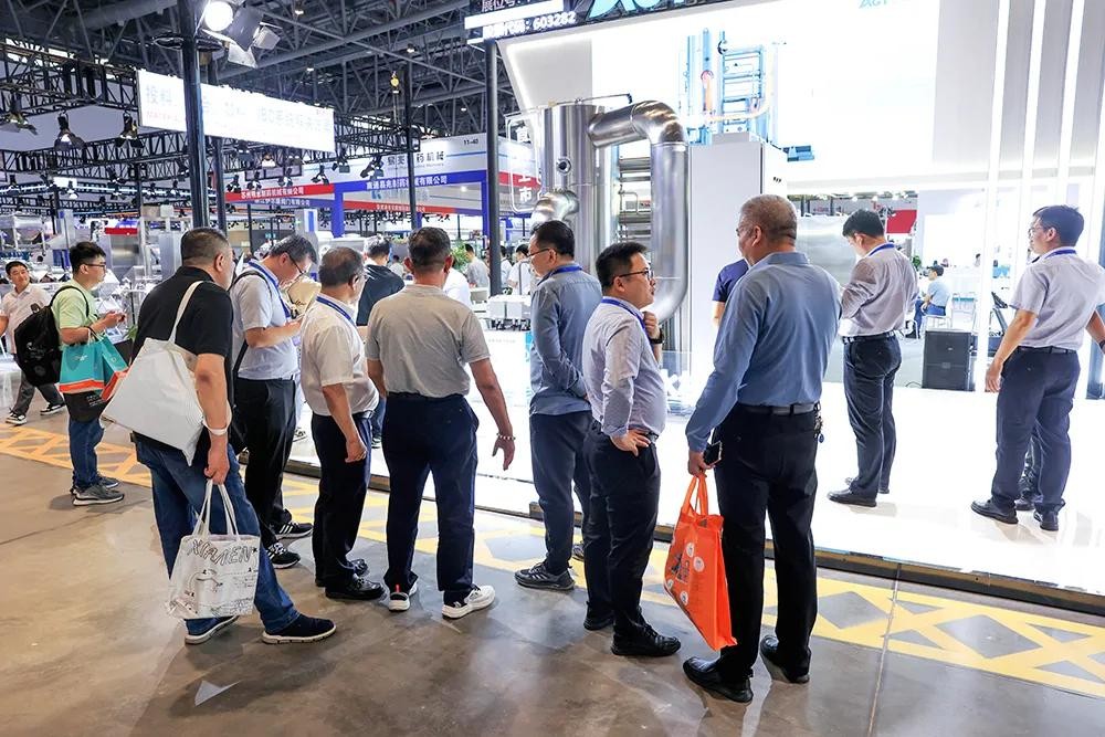 拉斯维加斯游戏磁悬浮热压式蒸馏水机吸引了众多客户